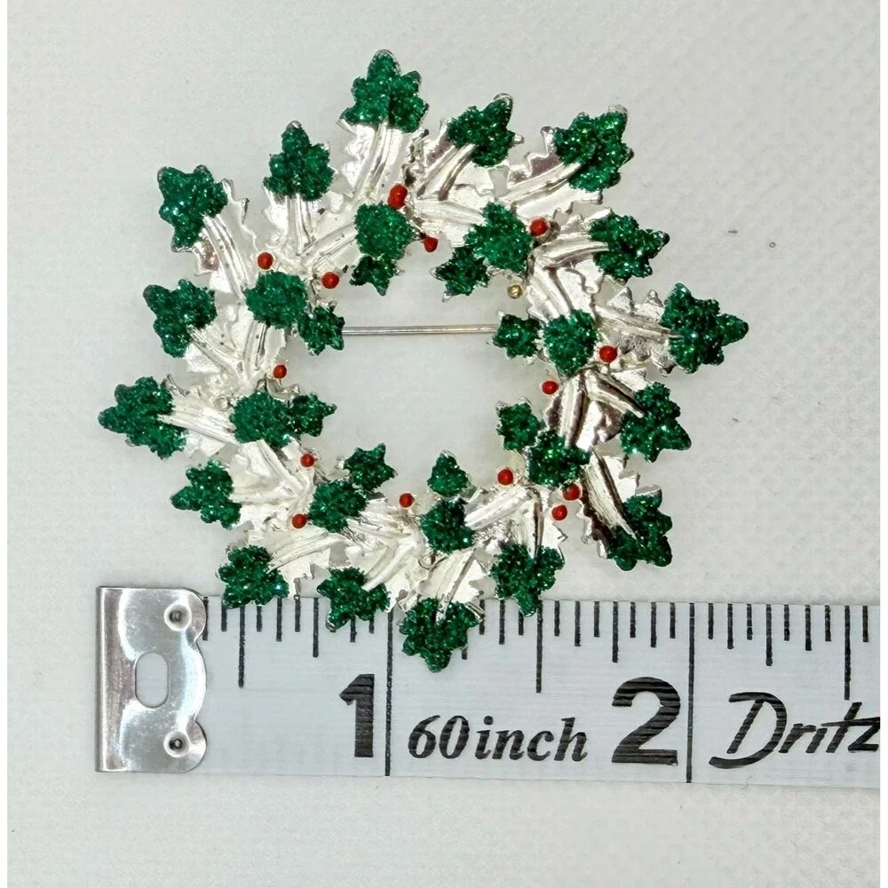 Vintage Danecraft Christmas Green Glitter Wreath Pin Brooch Silver Tone